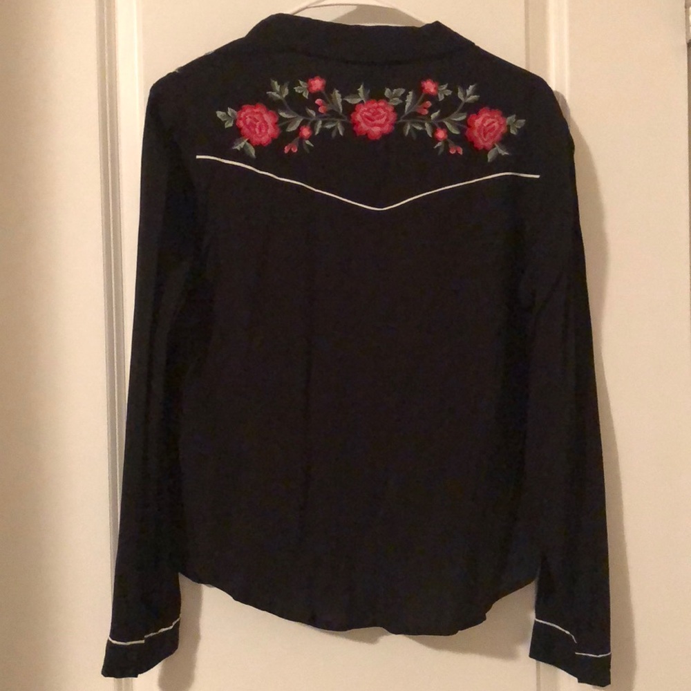 woven button down - Picture 2 of 3